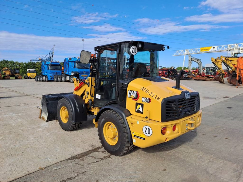 Cat 906 (Bucket+Forks) - اللودر بعجل: صورة 2 Cat 906 (Bucket+Forks) - اللودر بعجل: صورة 2