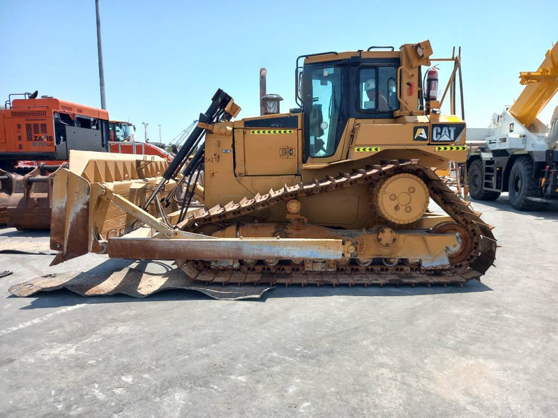 Cat D6T LGP (Abu Dhabi) - بلدوزر: صورة 1 Cat D6T LGP (Abu Dhabi) - بلدوزر: صورة 1