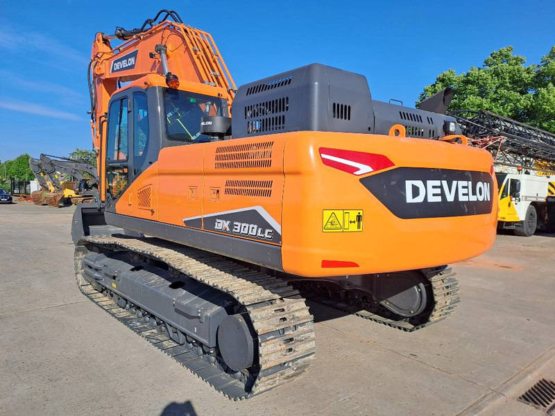 Develon DX 300 LC-7LC-7M (4 Pieces available) - حفار زاحف: صورة 2 Develon DX 300 LC-7LC-7M (4 Pieces available) - حفار زاحف: صورة 2