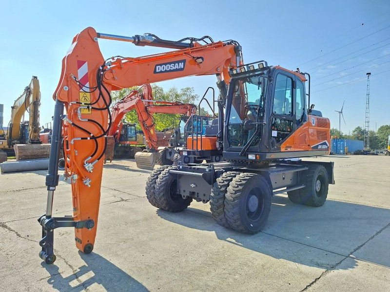 Doosan DX160W-7 - حفار ذو عجلات: صورة 2 Doosan DX160W-7 - حفار ذو عجلات: صورة 2