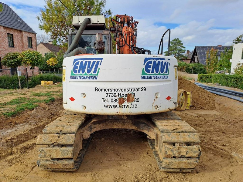 Hitachi ZX135US - حفار زاحف: صورة 3 Hitachi ZX135US - حفار زاحف: صورة 3