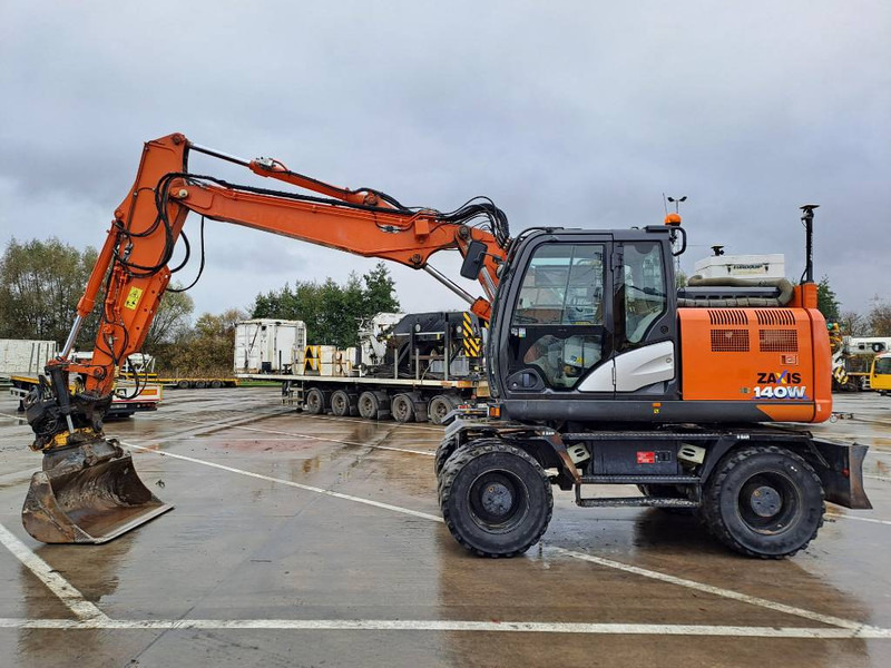 Hitachi ZX140WTB-6 (Topcon GPS + Engcon) - حفار ذو عجلات: صورة 1 Hitachi ZX140WTB-6 (Topcon GPS + Engcon) - حفار ذو عجلات: صورة 1