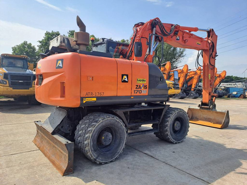 Hitachi ZX170W-5B - حفار ذو عجلات: صورة 4 Hitachi ZX170W-5B - حفار ذو عجلات: صورة 4