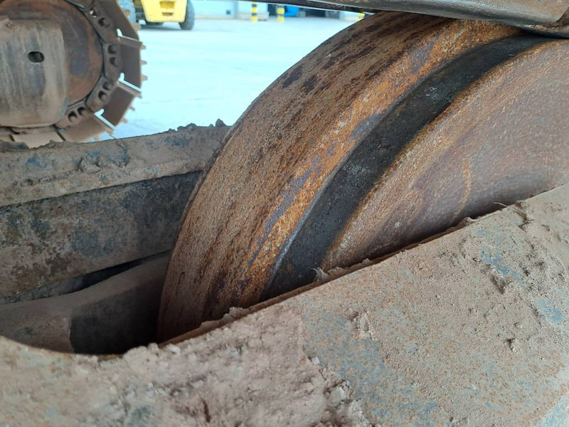 حفار زاحف Komatsu HB365LC-3: صورة 13