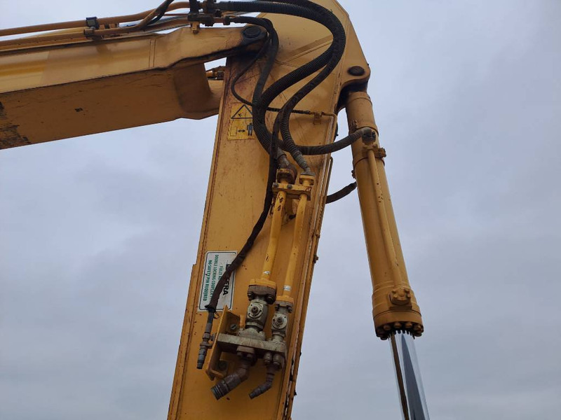 حفار زاحف Komatsu HB365LC-3: صورة 9