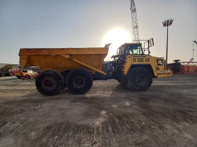 Komatsu HM400-3R (4 pcs available in Abu Dhabi) - شاحنة مفصلية: صورة 4 Komatsu HM400-3R (4 pcs available in Abu Dhabi) - شاحنة مفصلية: صورة 4