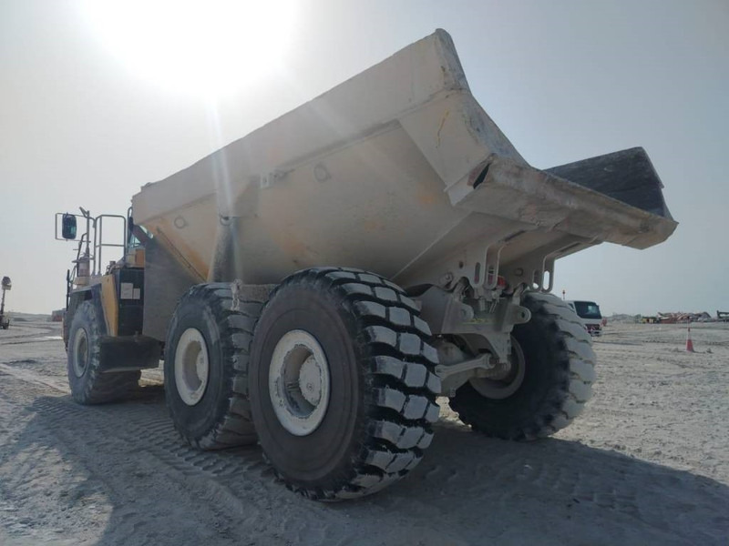 Komatsu HM400-3R (4 pieces available in Abu Dhabi) - شاحنة مفصلية: صورة 4 Komatsu HM400-3R (4 pieces available in Abu Dhabi) - شاحنة مفصلية: صورة 4