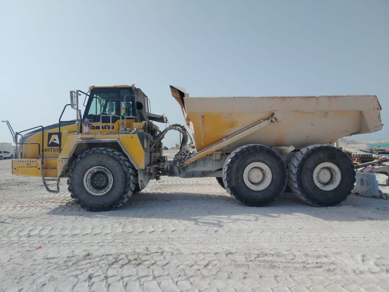 Komatsu HM400-3R (4 pieces available in Abu Dhabi) - شاحنة مفصلية: صورة 1 Komatsu HM400-3R (4 pieces available in Abu Dhabi) - شاحنة مفصلية: صورة 1