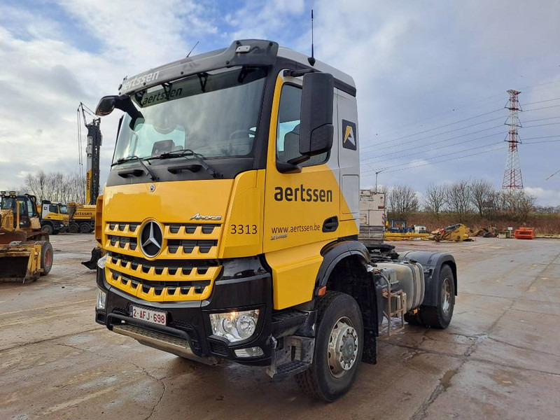 Mercedes-Benz Arocs 2045 - مقطورة السحب: صورة 1 Mercedes-Benz Arocs 2045 - مقطورة السحب: صورة 1