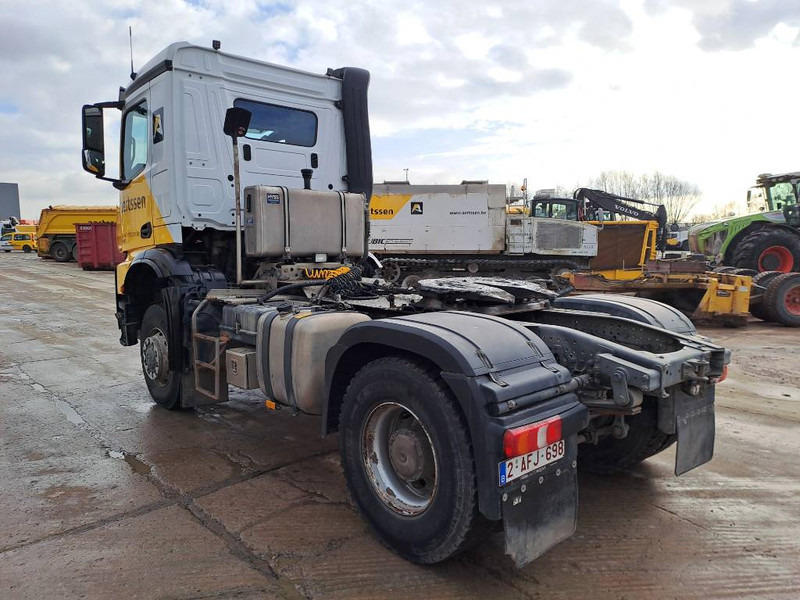 Mercedes-Benz Arocs 2045 - مقطورة السحب: صورة 3 Mercedes-Benz Arocs 2045 - مقطورة السحب: صورة 3