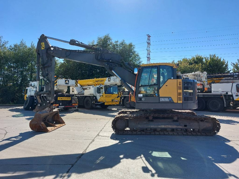 Volvo ECR 235 EL - حفار زاحف: صورة 1 Volvo ECR 235 EL - حفار زاحف: صورة 1