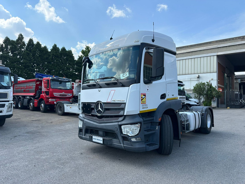 Mercedes-Benz Actros 1843 - مقطورة السحب: صورة 1 Mercedes-Benz Actros 1843 - مقطورة السحب: صورة 1