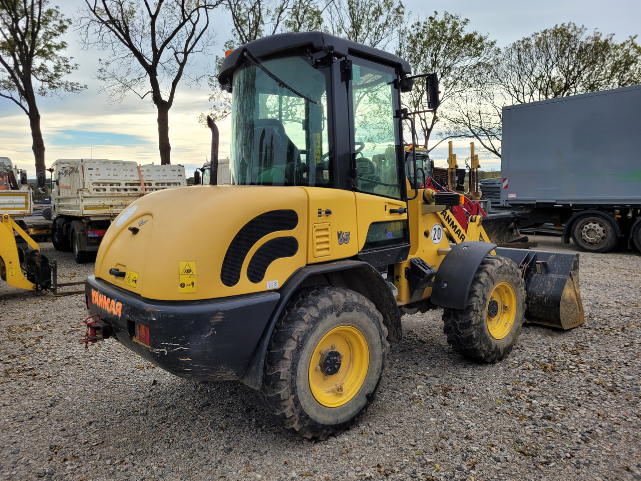 YANMAR V65 - اللودر بعجل: صورة 5 YANMAR V65 - اللودر بعجل: صورة 5