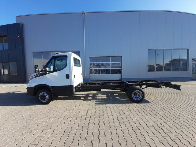 IVECO Daily 35C16H3.0 COMFORT & CONSTRUCTION PACK... - شاحنة بهيكل معدني للمقصورة, شاحنة توصيل مغلقة: صورة 2 IVECO Daily 35C16H3.0 COMFORT & CONSTRUCTION PACK... - شاحنة بهيكل معدني للمقصورة, شاحنة توصيل مغلقة: صورة 2
