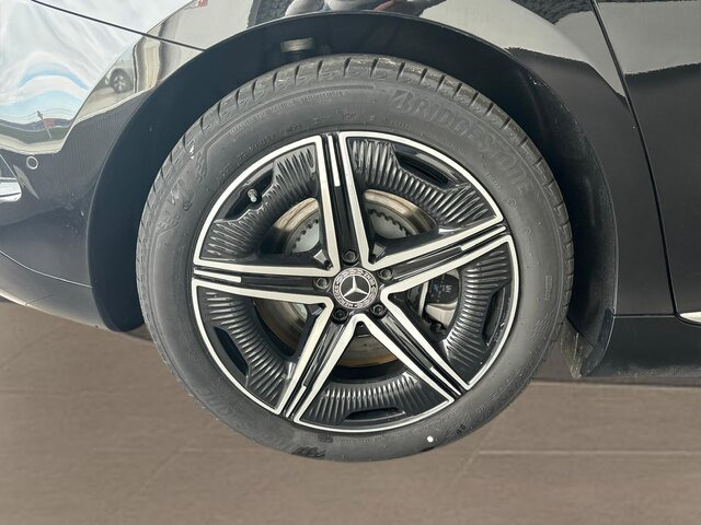 MERCEDES-BENZ EQE 350 4Matic AMG LINE+AC+ELECTRIC ART+ADVANCED... - سيدان: صورة 3 MERCEDES-BENZ EQE 350 4Matic AMG LINE+AC+ELECTRIC ART+ADVANCED... - سيدان: صورة 3