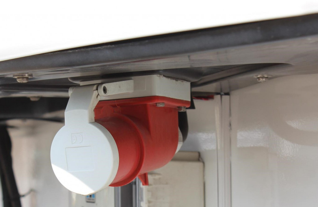 Chereau 3-Achser Kühlanhänger   CV 1350   Türen   FRC - مقطورة للتبريد: صورة 3 Chereau 3-Achser Kühlanhänger   CV 1350   Türen   FRC - مقطورة للتبريد: صورة 3