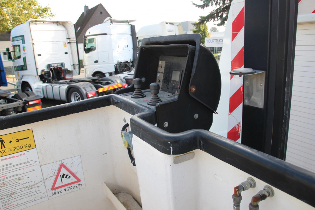 Iveco Daily 70-170 EEV VDT-170-F 20 m 2 Pers.Korb - منصة محمولة مثبتة على الشاحنة: صورة 2 Iveco Daily 70-170 EEV VDT-170-F 20 m 2 Pers.Korb - منصة محمولة مثبتة على الشاحنة: صورة 2