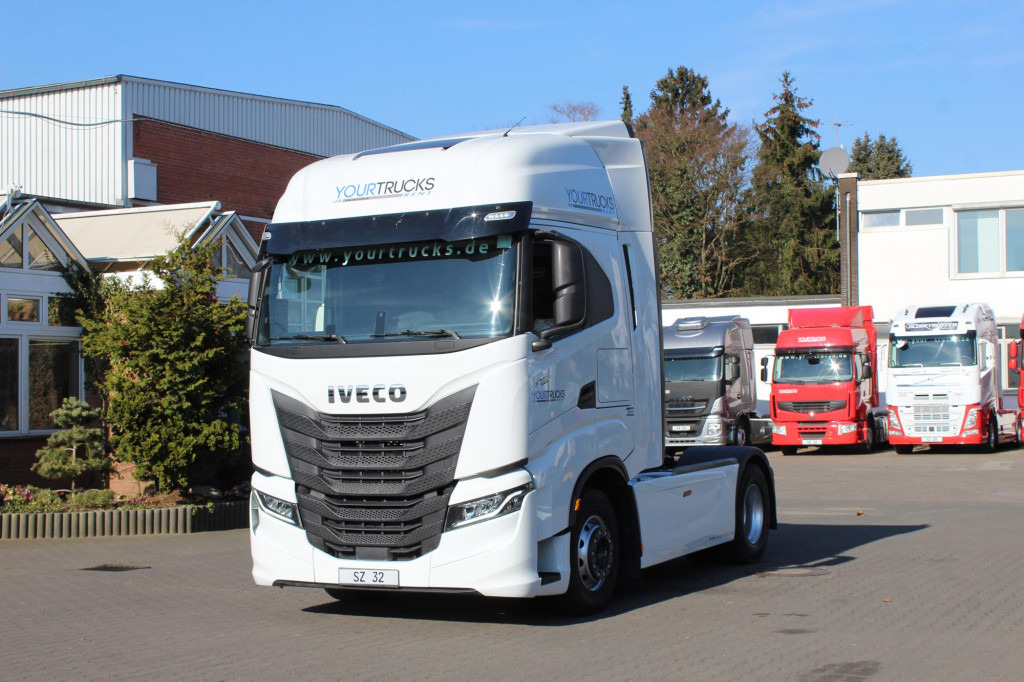 Iveco S-Way 490 E6 Retarder Standklima 2Tanks Navi - مقطورة السحب: صورة 1 Iveco S-Way 490 E6 Retarder Standklima 2Tanks Navi - مقطورة السحب: صورة 1