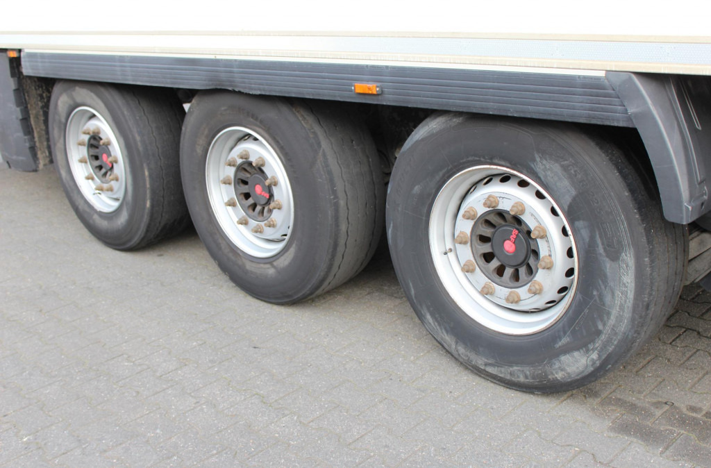 نصف مقطورة للتبريد Lamberet CV 1550 Aluboden SAF LBW Rolltor FRC: صورة 7