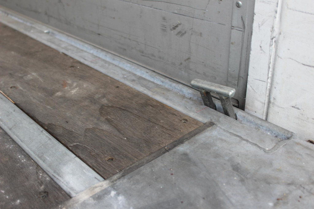 MAN TGS 18.440 Plane Zug Schlafplatz AHK Edscha - شاحنة ذات ستائر جانبية: صورة 4 MAN TGS 18.440 Plane Zug Schlafplatz AHK Edscha - شاحنة ذات ستائر جانبية: صورة 4