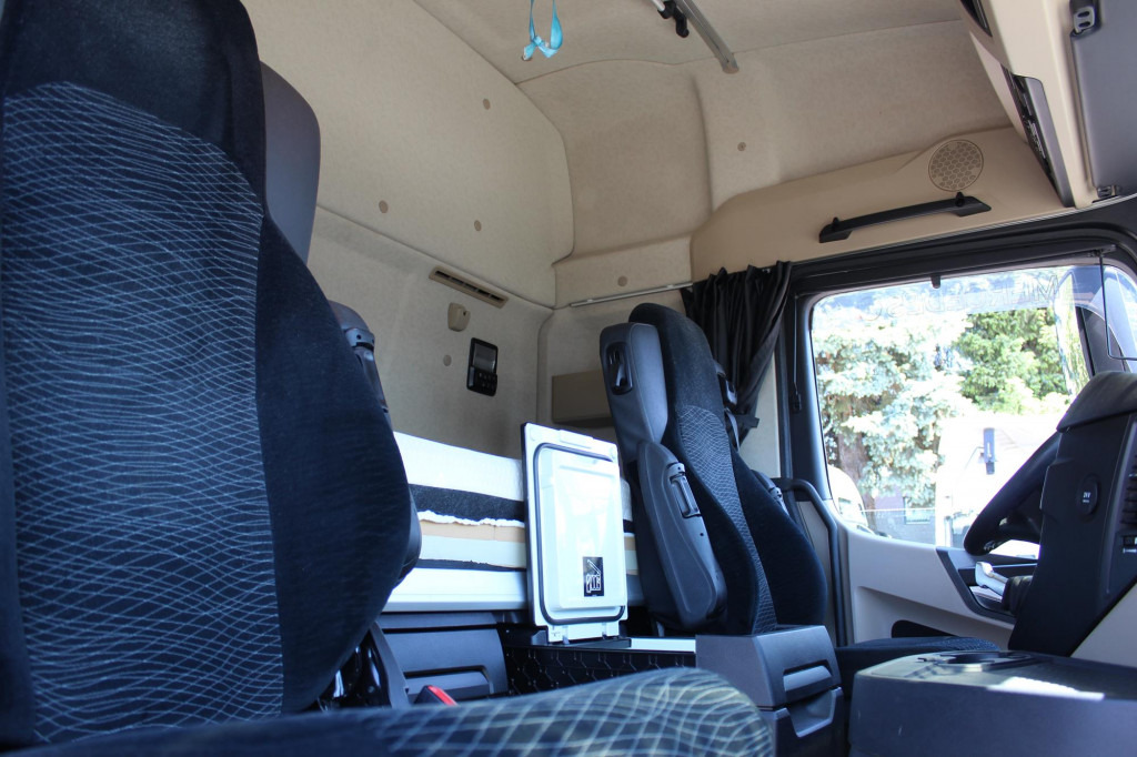Mercedes-Benz Actros 1845 E6 ACC LDW Vollspoiler - مقطورة السحب: صورة 2 Mercedes-Benz Actros 1845 E6 ACC LDW Vollspoiler - مقطورة السحب: صورة 2