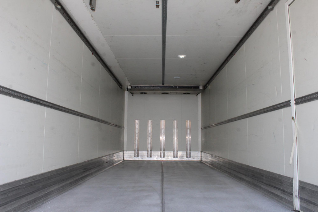 Mercedes-Benz Antos 2540 E6 Kühlkoffer Lift-Lenkachse LBW 2t - شاحنة ذات مبرد: صورة 2 Mercedes-Benz Antos 2540 E6 Kühlkoffer Lift-Lenkachse LBW 2t - شاحنة ذات مبرد: صورة 2
