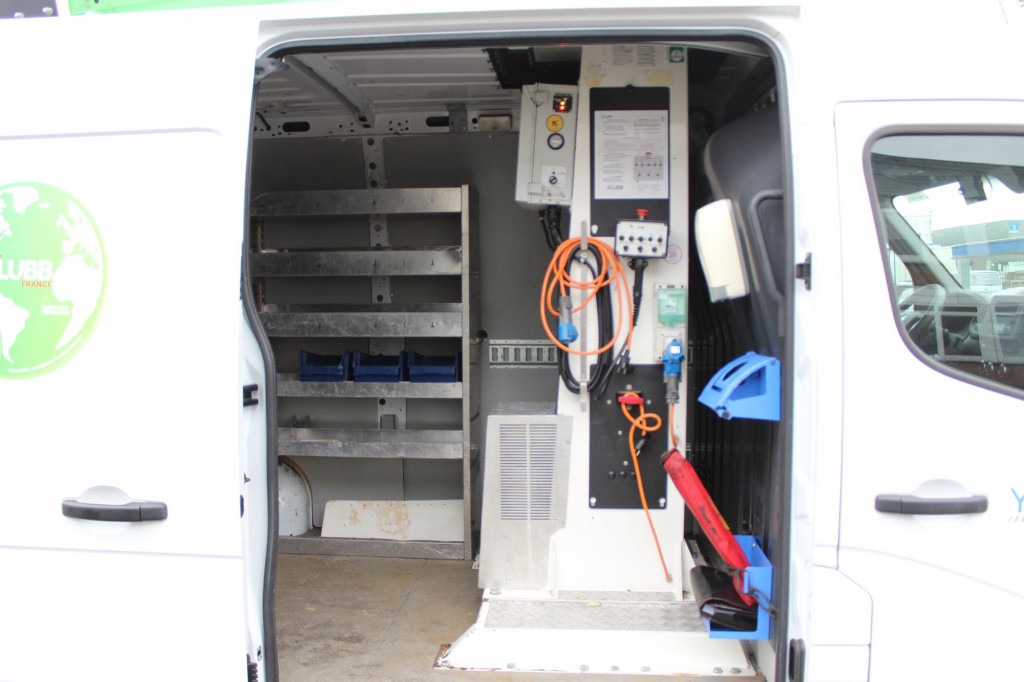 تأجير Renault Master 145 E6 Klubb KL-26 12m Kamera Klima AHK Renault Master 145 E6 Klubb KL-26 12m Kamera Klima AHK: صورة 15 تأجير Renault Master 145 E6 Klubb KL-26 12m Kamera Klima AHK Renault Master 145 E6 Klubb KL-26 12m Kamera Klima AHK: صورة 15