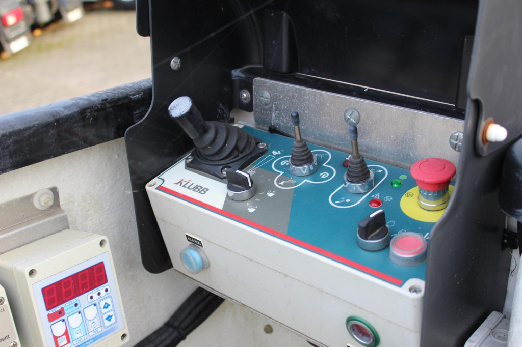 Renault Master Bühne KLUBB 11m 2 Personen Korb 200kg - منصة محمولة مثبتة على الشاحنة: صورة 4 Renault Master Bühne KLUBB 11m 2 Personen Korb 200kg - منصة محمولة مثبتة على الشاحنة: صورة 4