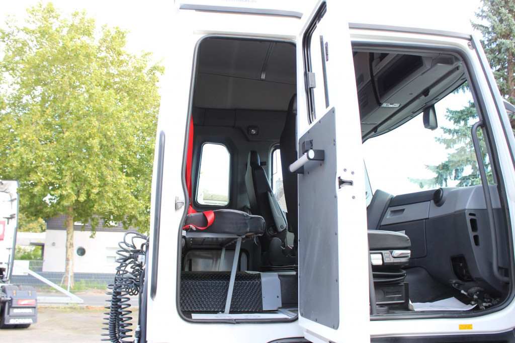 Renault T 430 E6 6 Sitze Ex- Fahrschule nur 64Tkm ! - مقطورة السحب: صورة 2 Renault T 430 E6 6 Sitze Ex- Fahrschule nur 64Tkm ! - مقطورة السحب: صورة 2