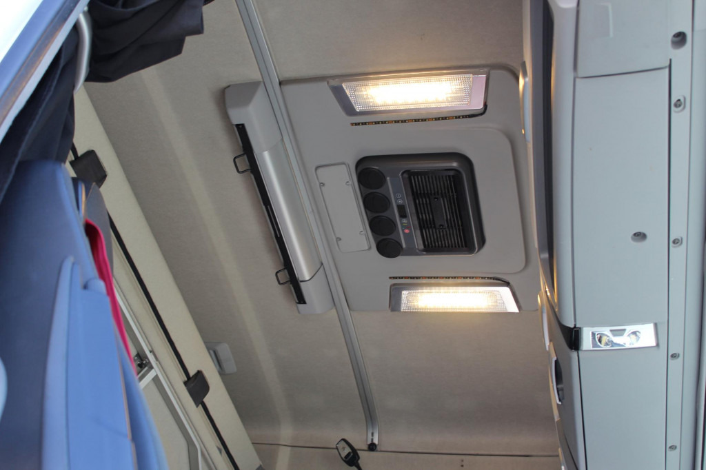 Renault T 520 E6 High Sleeper Retarder 2Tank Standklima - مقطورة السحب: صورة 3 Renault T 520 E6 High Sleeper Retarder 2Tank Standklima - مقطورة السحب: صورة 3