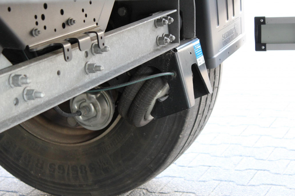 SCHMITZ Koffer 2,7h Doppelstock Liftachse Miete-Rent - نصف مقطورة بصندوق مغلق: صورة 5 SCHMITZ Koffer 2,7h Doppelstock Liftachse Miete-Rent - نصف مقطورة بصندوق مغلق: صورة 5