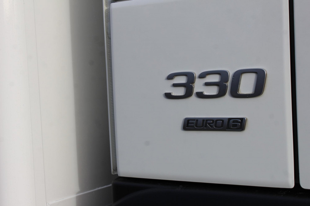 Volvo FM 330 E6 Koffer 7,8m Klima LBW Liftachse - شاحنة صندوقية: صورة 4 Volvo FM 330 E6 Koffer 7,8m Klima LBW Liftachse - شاحنة صندوقية: صورة 4