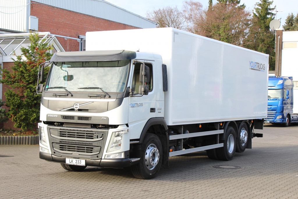 Volvo FM 330 E6 Koffer 7,8m Klima LBW Liftachse - شاحنة صندوقية: صورة 1 Volvo FM 330 E6 Koffer 7,8m Klima LBW Liftachse - شاحنة صندوقية: صورة 1