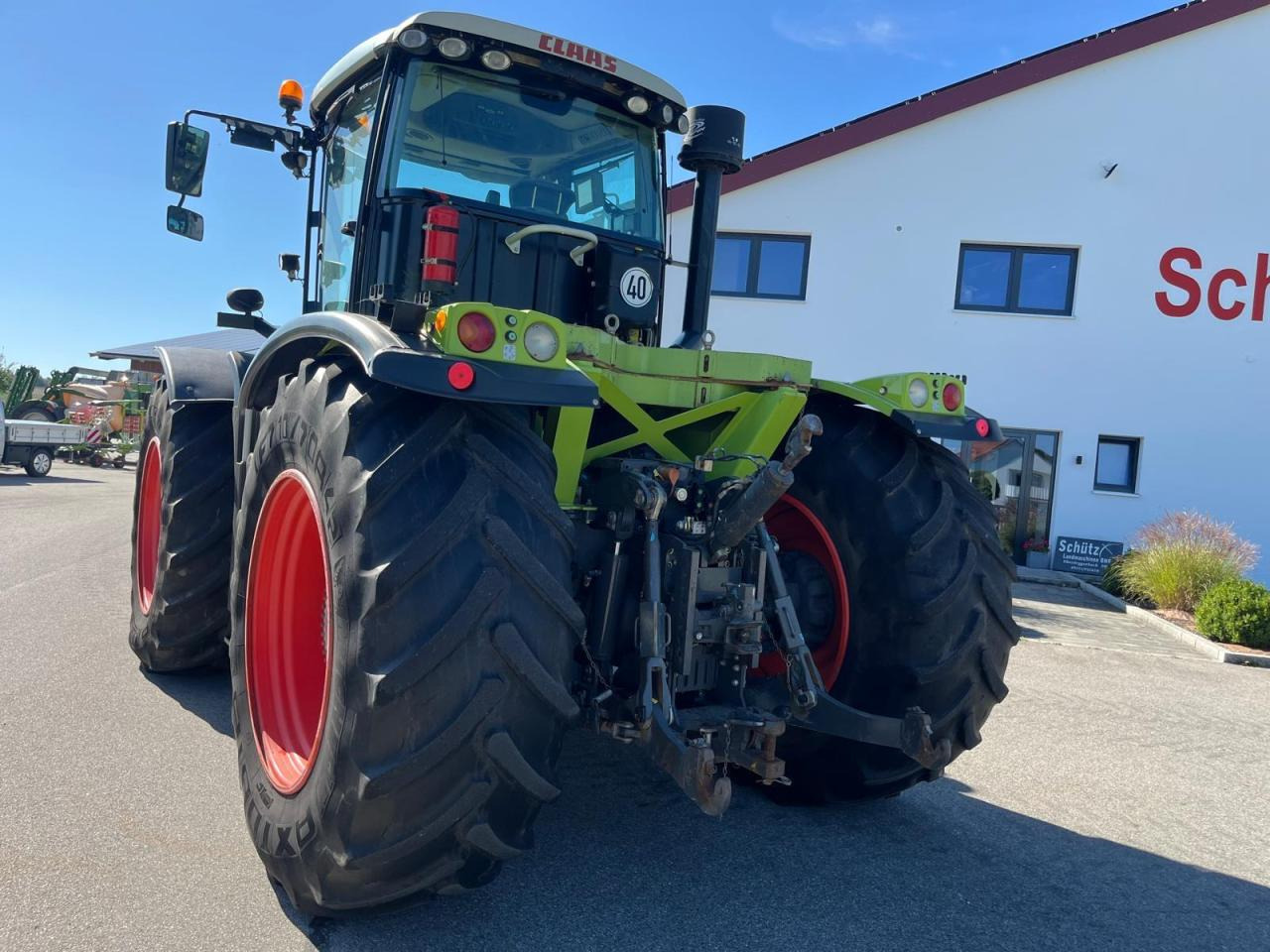 CLAAS Xerion 3800 Trac PTO mit GPS S3 mit Frontkraftheber und Heckzapfwelle, kommt vom Erstbesitzer, gepfl - جرار: صورة 4 CLAAS Xerion 3800 Trac PTO mit GPS S3 mit Frontkraftheber und Heckzapfwelle, kommt vom Erstbesitzer, gepfl - جرار: صورة 4