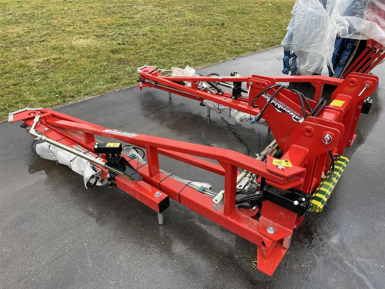 Hatzenbichler Neuer unbenutzter Striegel mit hydraulischer Druckverstellung, 12m AB, Hatzenbichler Striegel - مسفلة تمهيد التربة: صورة 2 Hatzenbichler Neuer unbenutzter Striegel mit hydraulischer Druckverstellung, 12m AB, Hatzenbichler Striegel - مسفلة تمهيد التربة: صورة 2