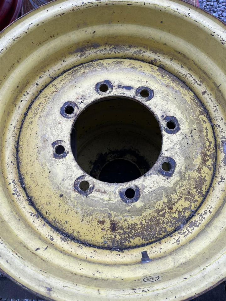 John Deere 15X24 / 8 Loch Felge - الجنوط: صورة 3 John Deere 15X24 / 8 Loch Felge - الجنوط: صورة 3