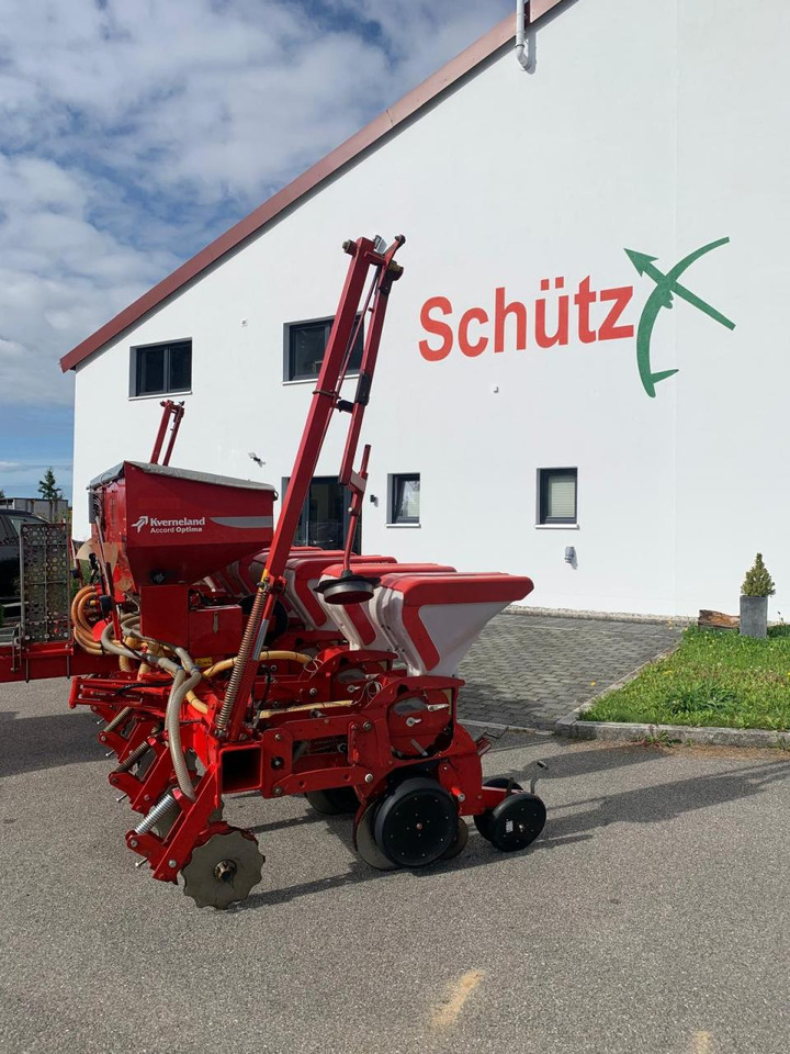 Kverneland Optima HD, mechanischer Antrieb, Reihendüngerstreuer, Visio - Säüberwachung, Baujahr 2007 - آلة البذر الدقيق: صورة 3 Kverneland Optima HD, mechanischer Antrieb, Reihendüngerstreuer, Visio - Säüberwachung, Baujahr 2007 - آلة البذر الدقيق: صورة 3