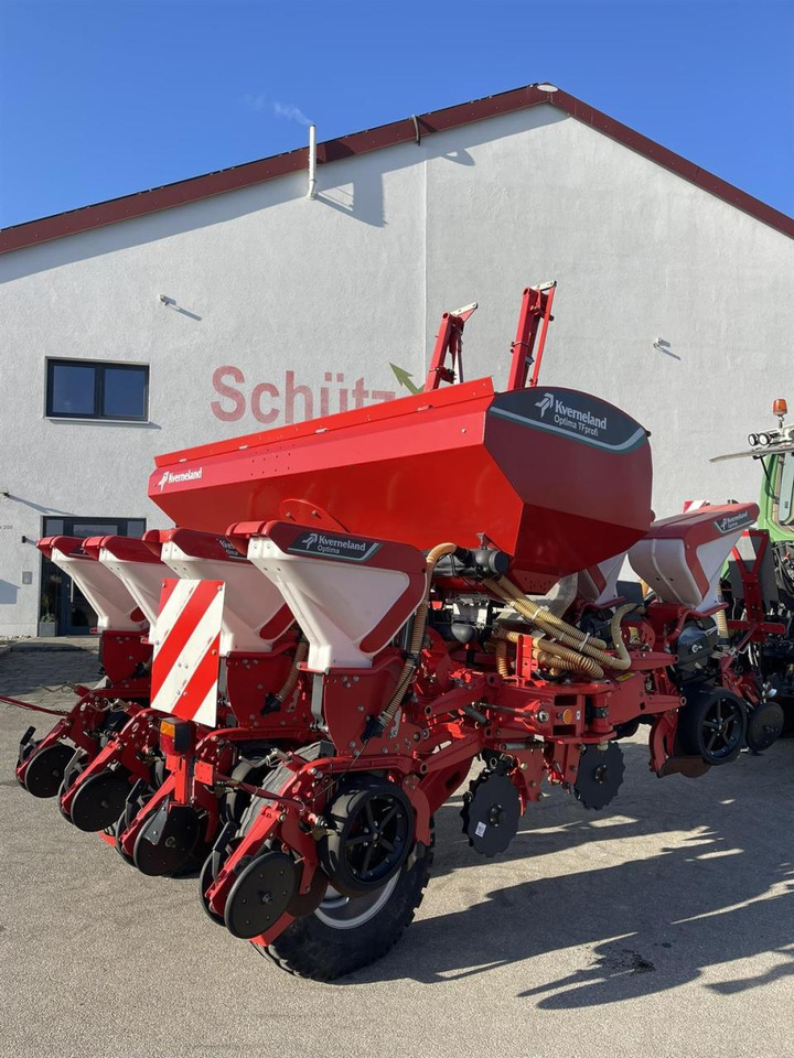Kverneland Optima TF Profi 2, 8-reihig, mechanischer Antrieb, Düngeeinrichtug, Baujahr 2018, gepflegter Zustand - آلة البذر الدقيق: صورة 5 Kverneland Optima TF Profi 2, 8-reihig, mechanischer Antrieb, Düngeeinrichtug, Baujahr 2018, gepflegter Zustand - آلة البذر الدقيق: صورة 5