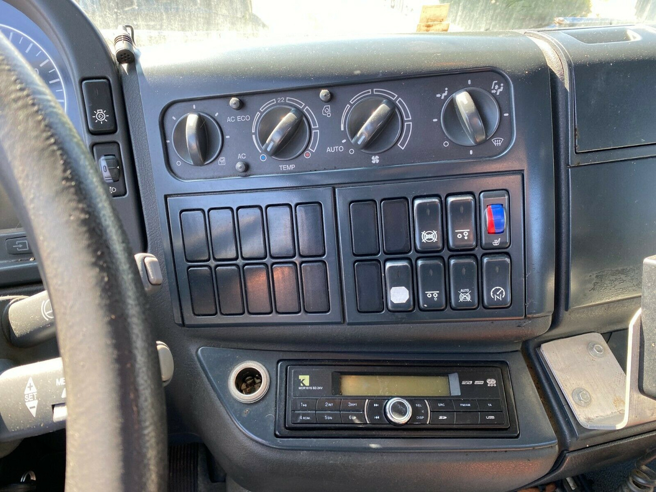 شاحنة بهيكل معدني للمقصورة MAN 26.320 TGA 6x2 MAN 26.320 TGA 6x2: صورة 14