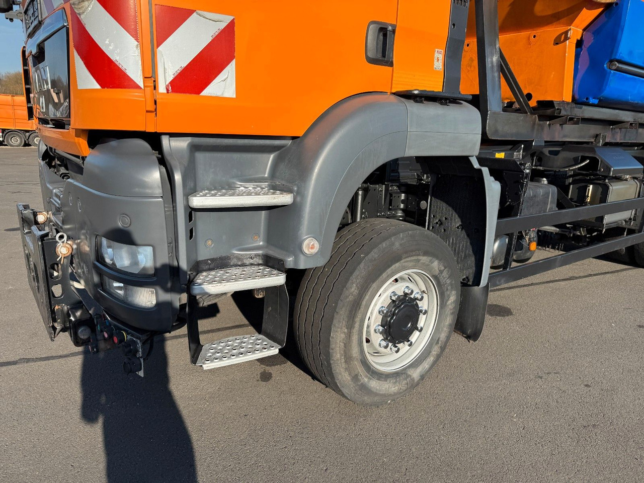 MAN TGS 18.360 4x4 Winterdienst Meiller Abroller - شاحنة برافعة خطافية: صورة 4 MAN TGS 18.360 4x4 Winterdienst Meiller Abroller - شاحنة برافعة خطافية: صورة 4