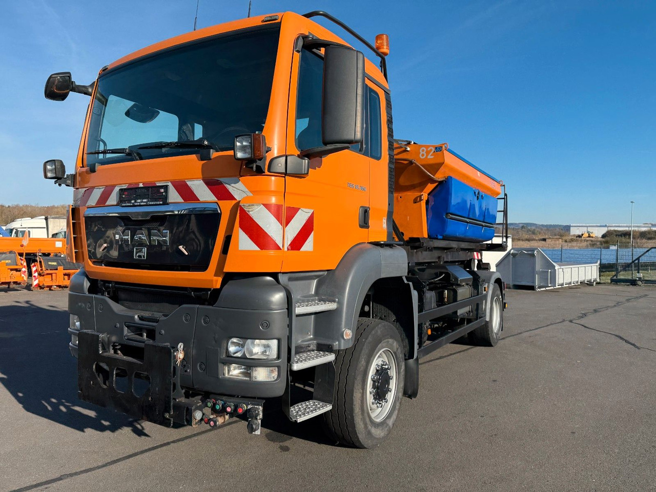 MAN TGS 18.360 4x4 Winterdienst Meiller Abroller - شاحنة برافعة خطافية: صورة 3 MAN TGS 18.360 4x4 Winterdienst Meiller Abroller - شاحنة برافعة خطافية: صورة 3