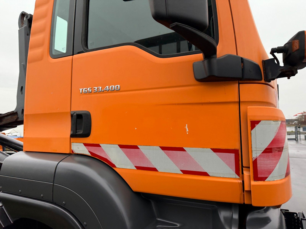 MAN TGS 33.400 6x6 Blattfederung Original 120500 km - شاحنة برافعة خطافية: صورة 4 MAN TGS 33.400 6x6 Blattfederung Original 120500 km - شاحنة برافعة خطافية: صورة 4