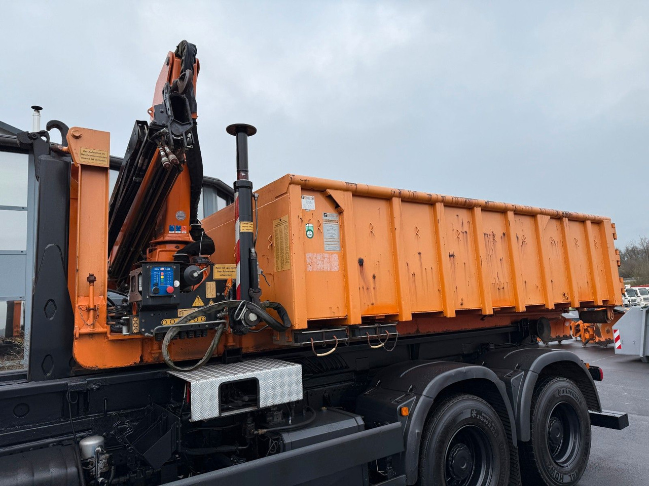 MAN TGS 33.400 6x6 Blattfederung Original 120500 km - شاحنة برافعة خطافية: صورة 5 MAN TGS 33.400 6x6 Blattfederung Original 120500 km - شاحنة برافعة خطافية: صورة 5