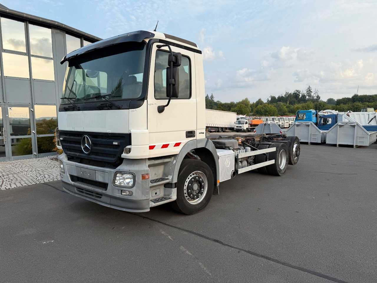 Mercedes-Benz Actros MP 2 2532 6x2 - شاحنة بهيكل معدني للمقصورة: صورة 3 Mercedes-Benz Actros MP 2 2532 6x2 - شاحنة بهيكل معدني للمقصورة: صورة 3