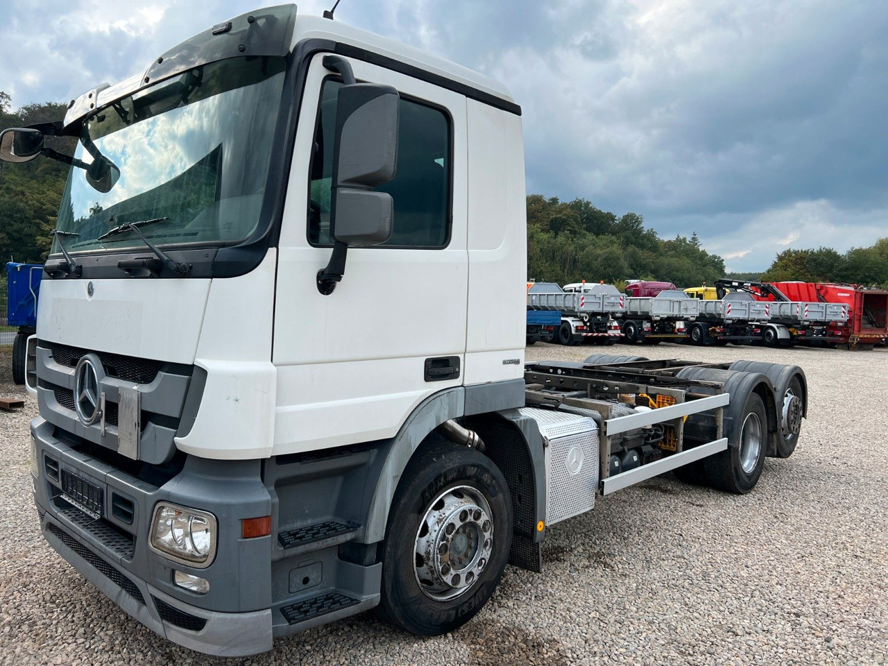 Mercedes-Benz Actros MP 3 2532 6x2 Euro 5 - شاحنة بهيكل معدني للمقصورة: صورة 1 Mercedes-Benz Actros MP 3 2532 6x2 Euro 5 - شاحنة بهيكل معدني للمقصورة: صورة 1
