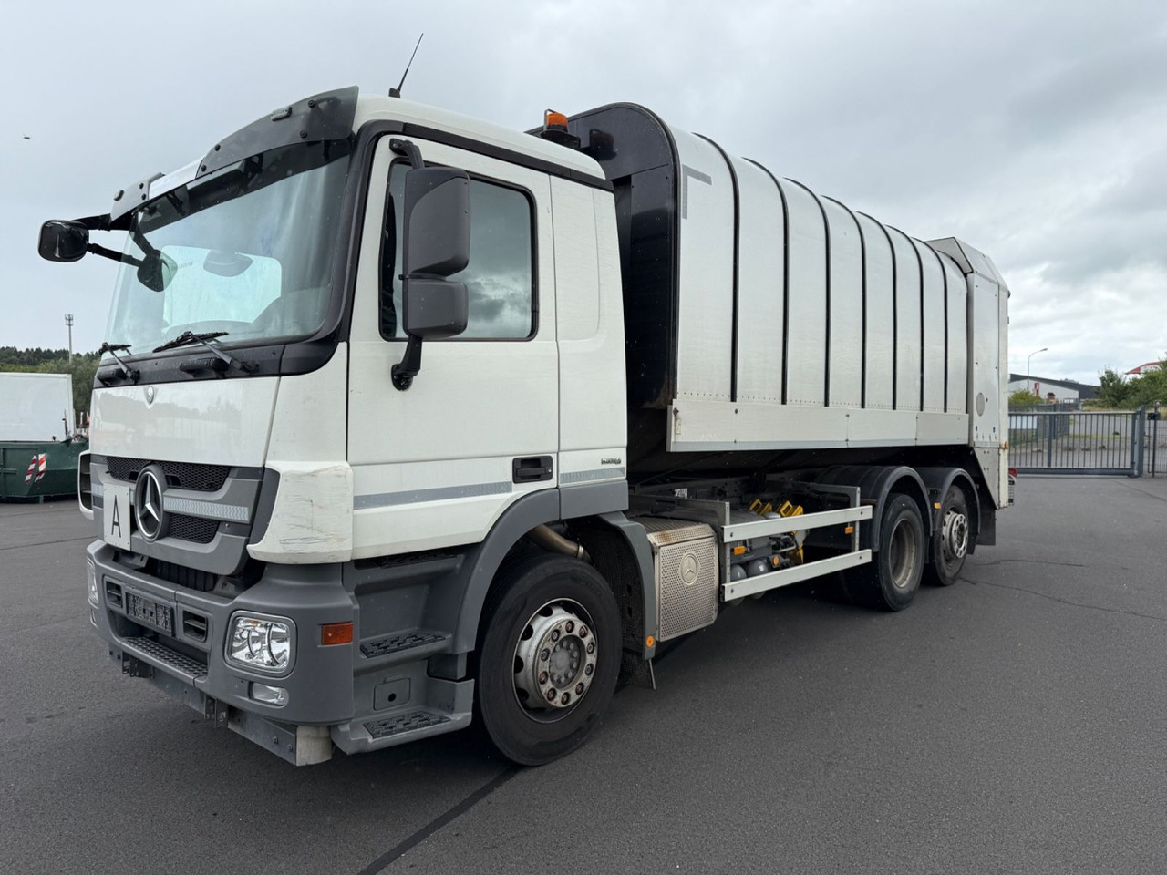 Mercedes-Benz Actros MP3 2532 6x2 Faun Rotorpress 521 - شاحنة قمامة: صورة 1 Mercedes-Benz Actros MP3 2532 6x2 Faun Rotorpress 521 - شاحنة قمامة: صورة 1