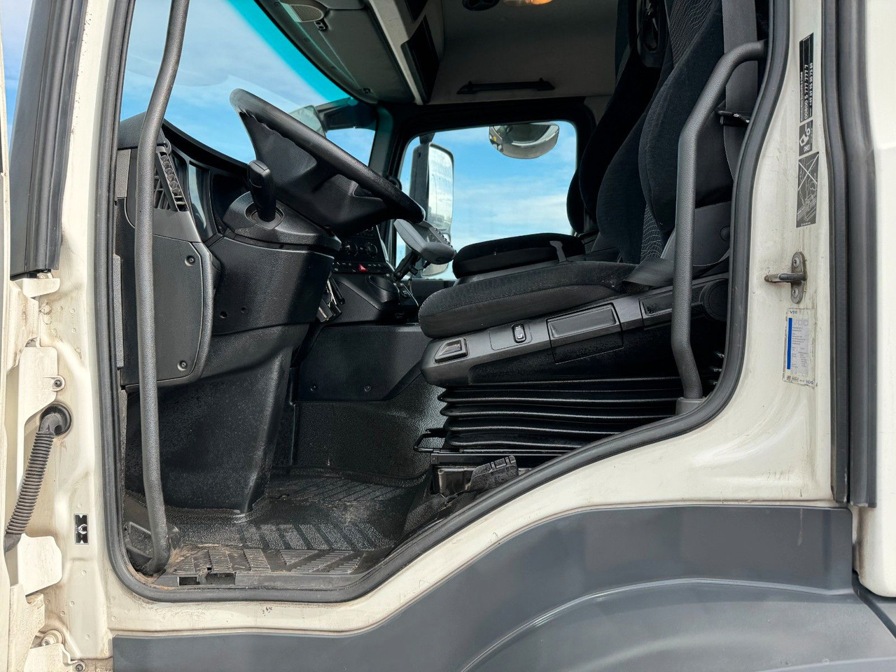 Mercedes-Benz Antos 2533 6x2 Mercedes-Benz Antos 2533 6x2 - 3 x am Lager - - شاحنة بهيكل معدني للمقصورة: صورة 4 Mercedes-Benz Antos 2533 6x2 Mercedes-Benz Antos 2533 6x2 - 3 x am Lager - - شاحنة بهيكل معدني للمقصورة: صورة 4