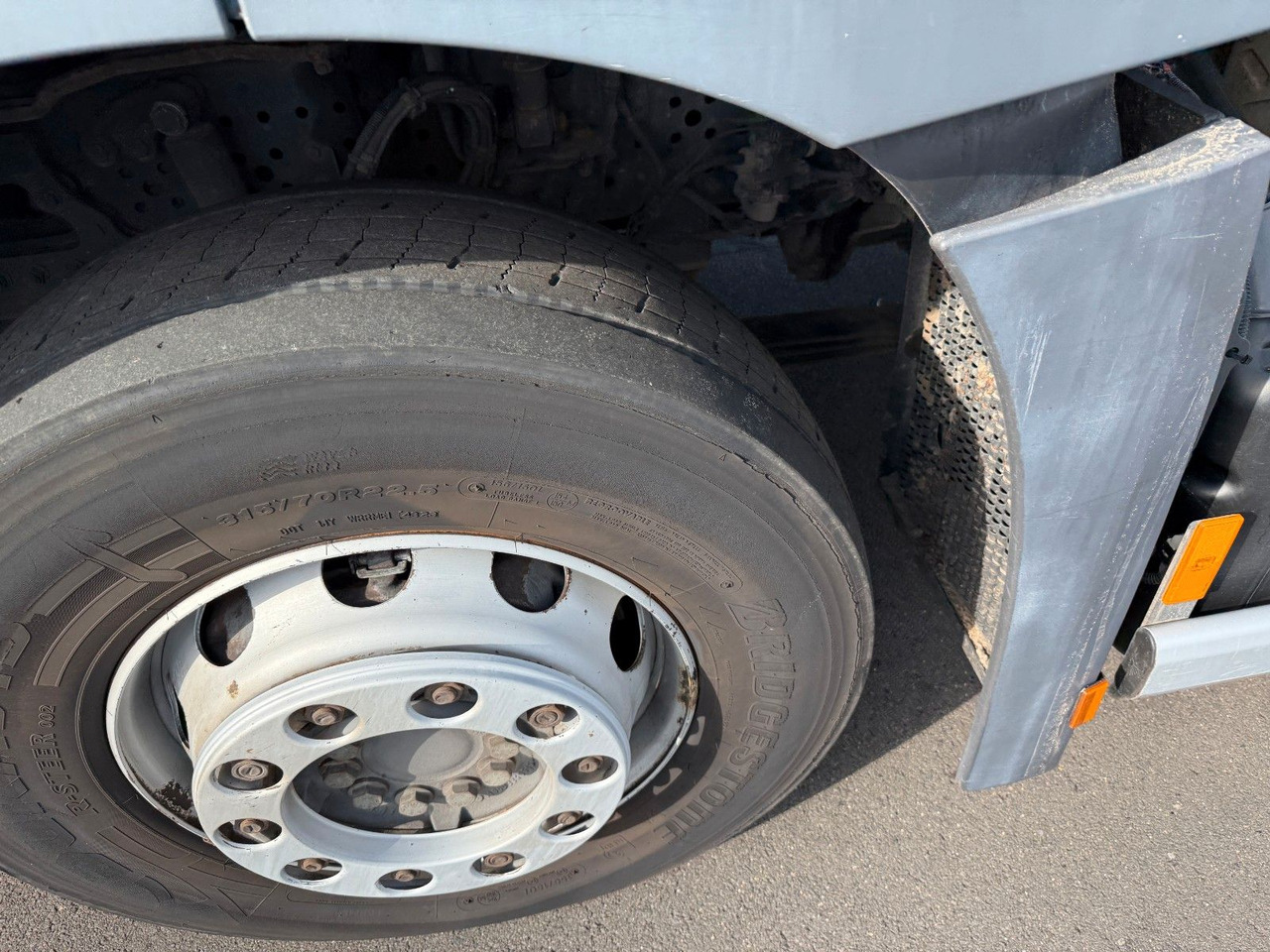 Mercedes-Benz Antos 2533 Seitenlader HS SL- VK- F - شاحنة قمامة: صورة 4 Mercedes-Benz Antos 2533 Seitenlader HS SL- VK- F - شاحنة قمامة: صورة 4