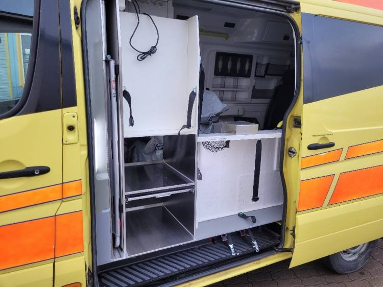 سيارة إسعاف MERCEDES – BENZ SPRINTER 2.2D AMBULANCE (PROFILE) KLIMA 11.2014 EURO 5: صورة 6 سيارة إسعاف MERCEDES – BENZ SPRINTER 2.2D AMBULANCE (PROFILE) KLIMA 11.2014 EURO 5: صورة 6