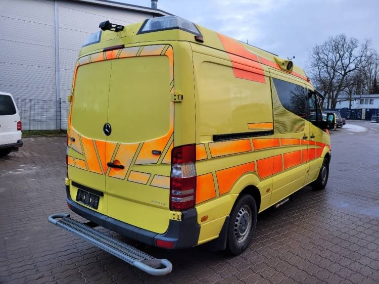 MERCEDES – BENZ SPRINTER 2.2D AMBULANCE (PROFILE) KLIMA 11.2014 EURO 5  - سيارة إسعاف: صورة 4 MERCEDES – BENZ SPRINTER 2.2D AMBULANCE (PROFILE) KLIMA 11.2014 EURO 5  - سيارة إسعاف: صورة 4